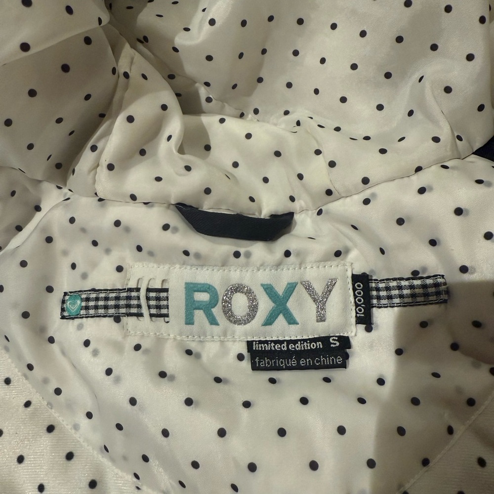 Black Roxy winter coat - Picture 2 of 4
